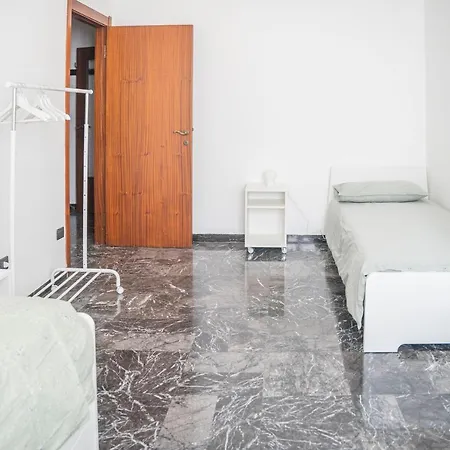 083 - Casa Grande Con Attico Condominiale Vista Mare, 500 Metri Dalla Chiavari