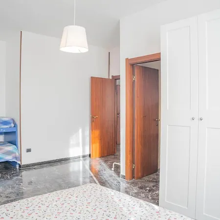 083 - Casa Grande Con Attico Condominiale Vista Mare, 500 Metri Dalla Apartamento Chiavari
